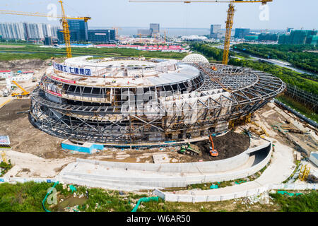 Ein Luftbild von der Shanghai Planetarium im Bau, das größte Planetarium der Welt nach seiner Fertigstellung, in Lingang Bereich Stockfoto