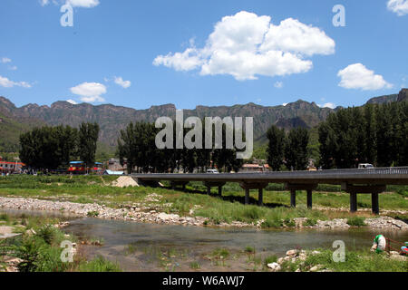 ---- Blick auf einen Abschnitt der Capital Region Ring Expressway in Peking, China, 28. Juni 2014. Bau der Capital Region Ring Expressway, Stockfoto