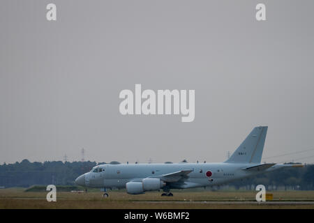 Ein Kawasaki P1 Maritime Patrouillenflugzeug mit der japanischen Maritime Self Defense Force (JMSDF) auf dem NAF Atsugi Air Base, Kanagawa, Japan. Stockfoto