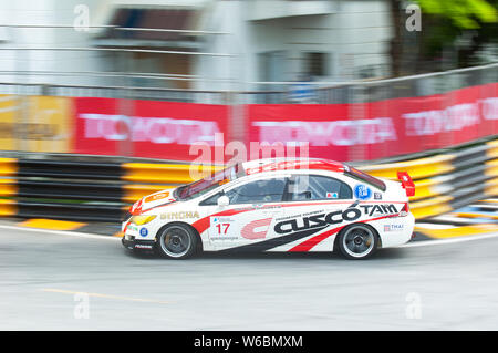 Bang Saen, Thailand - Juli 1, 2017: Der Honda Civic von Jessada Yangpichit aus Thailand in der Super 2000-Klasse bei Thailand Super Reihe konkurrieren Stockfoto