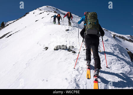 Langlaufen in der Queyras Berge, zwischen dem Departement Hautes-Alpes im Südosten von Frankreich, und dem Piemont im Nordwesten I Stockfoto