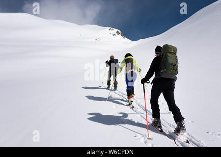 Langlaufen in der Queyras Berge, zwischen dem Departement Hautes-Alpes im Südosten von Frankreich, und dem Piemont im Nordwesten I Stockfoto