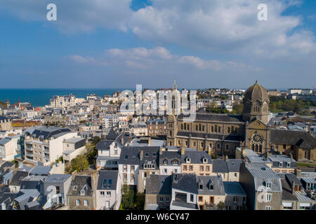 Granville (Normandie, Frankreich): Luftaufnahme der Stadt. Stockfoto