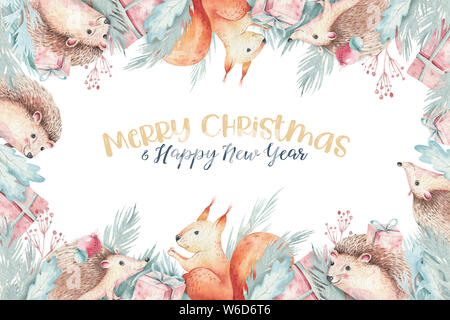 Satz von Weihnachten Woodland Cute Wald cartoon Bear cute deer und Pinguin Tier Charakter. Winter neues Jahr floralen Elementen, Sträuße, Beeren, Stockfoto