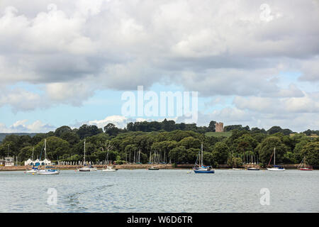 Das Belvedere Turm bei Powderham blickt auf theRiver.exe in South Devon Stockfoto