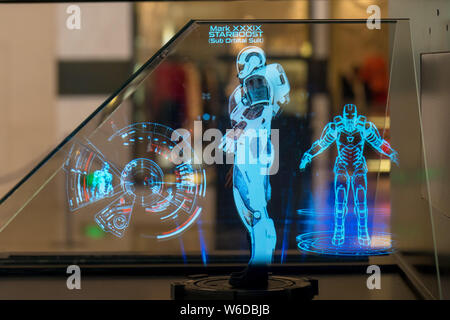 Blick auf die "Avengers: Infinity Krieg" Ausstellung in der iapm Shopping Mall in Shanghai, China, 17. August 2015. Mit Avengers: Infinity Krieg Manie in Stockfoto