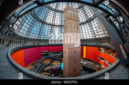 Melbourne, Australien - Historische shot Tower im Melbourne Central Mall Stockfoto