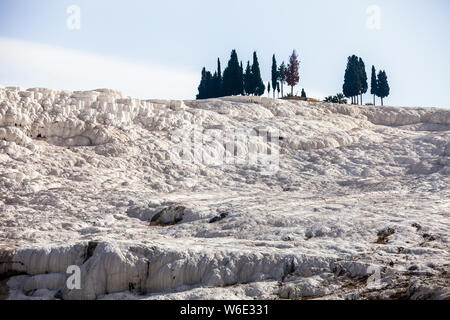 Kalksteinfelsen in Pamukkale, Türkei Stockfoto