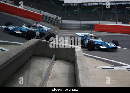 Sir Jackie Stewart OBE fährt mit seinem 1969 Matra MS 80-02 Formel-1-Auto bei der Silverstone Classic 2019 Stockfoto