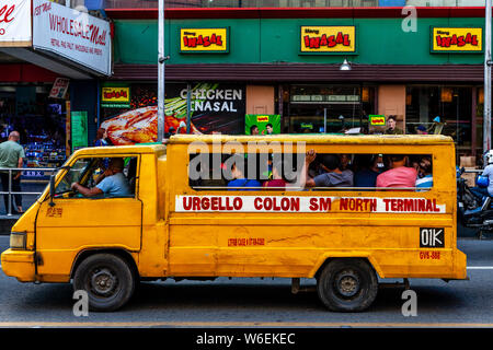 Bunte Öffentliche Verkehrsmittel in Cebu City, Cebu, Philippinen Stockfoto