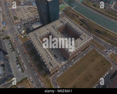 Luftaufnahme von zwei symmetrischen Gebäude mit der Form des arabischen Ziffer 6 in Zhengzhou City, Central China Provinz Henan, 21. März 2018. Stockfoto