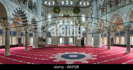 Innenraum Panoramablick auf Kilic Ali Pascha Moschee, die Teil von Ali Pasha Komplex, zwischen 1580 und 1587 von Mimar Sinan in Beyoglu, Istanbul, Tu gebaut Stockfoto