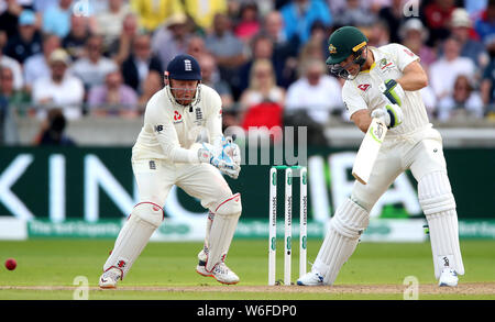 Australiens Tim Paine (rechts) in Aktion als England's Jonny Bairstow (links) sieht während des Tages eine der Asche Test Match bei Edgbaston, Birmingham. Stockfoto