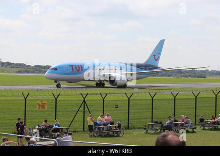 Eine Boeing 787-8 Dream Liner am Flughafen Manchester Credit : Mike Clarke / Alamy Stock Photos Stockfoto