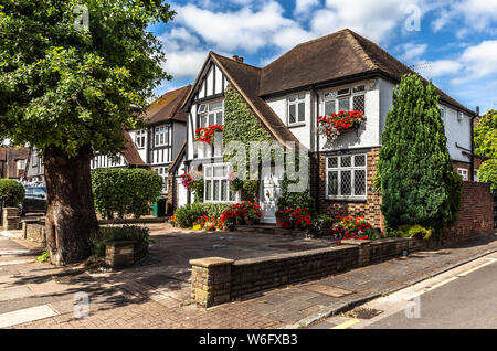 Fachwerkhaus, Green Lane, Edgware, London, HA 8, England, UK. Stockfoto