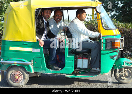 Passagier in Auto-rikscha Stockfoto