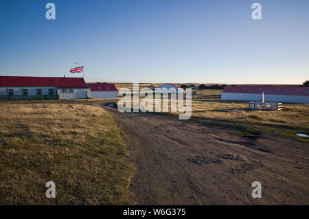 Gebäude in Goose Green, die zweitgrößte Siedlung auf den Falkland Inseln. Stockfoto