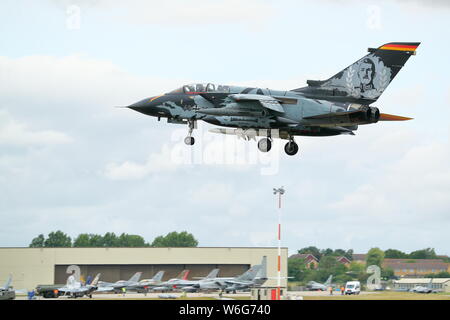 Deutsche Tornados mit einem Porträt von WW ich Ace Max Immelmann auf seinem Schwanz an der Royal International Air Tattoo 2019 RAF Fairford RIAT, Gloucestershire, VEREINIGTES KÖNIGREICH Stockfoto