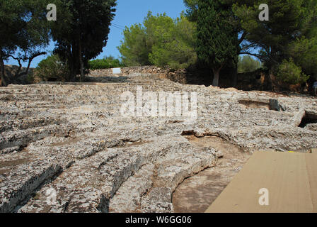 Die Ruinen des römischen Theaters in der antiken Stadt Pollentia in Alcudia auf der spanischen Insel Mallorca. Stockfoto