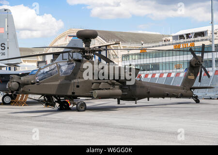 LE BOURGET PARIS - May 21, 2019: Neueste Boeing AH-64 E Guardian Apache Kampfhubschrauber auf der Paris Air Show. Stockfoto