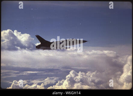 F-105 Thunderchief in der Himmel über Südostasien. Stockfoto