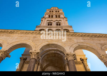 Hl. Domnius Glockenturm auf dem peristyl Diokletianspalast; Split, Kroatien Stockfoto