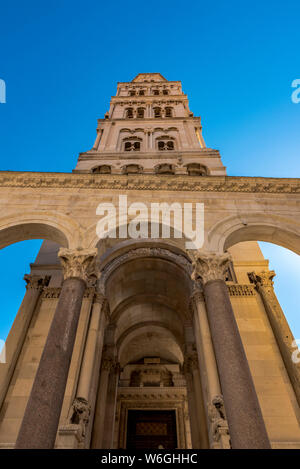 Hl. Domnius Glockenturm auf dem peristyl Diokletianspalast; Split, Kroatien Stockfoto