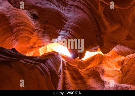 Slot Canyon bekannt als Canyon X, in der Nähe von Page, Arizona, Vereinigte Staaten von Amerika Stockfoto
