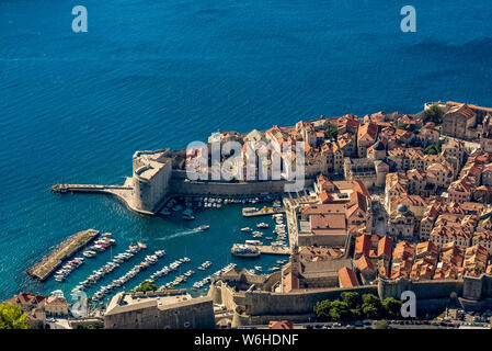 Blick auf St. Johannes Festung und die Altstadt von Dubrovnik und der Grafschaft Dubrovnik-Neretva, Kroatien Stockfoto