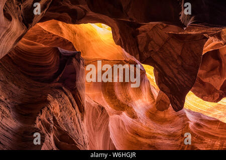 Slot Canyon bekannt als Canyon X, in der Nähe von Page, Arizona, Vereinigte Staaten von Amerika Stockfoto