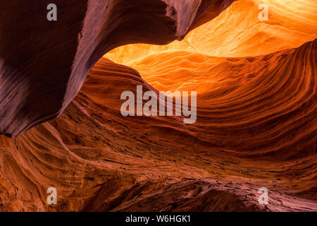 Slot Canyon bekannt als Canyon X, in der Nähe von Page, Arizona, Vereinigte Staaten von Amerika Stockfoto
