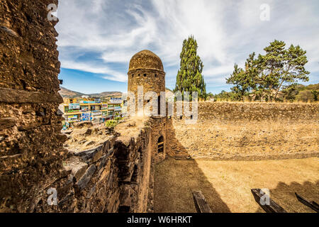 Wachturm, Fasil Ghebbi (Royal Enclosure); Gonder, Amhara Region, Äthiopien Stockfoto