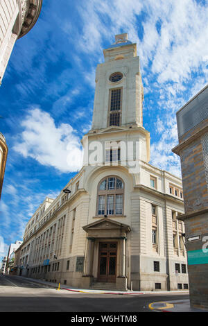 Sehenswürdigkeiten und schönen Gebäuden in Montevideo, Uruguay; die Architektur von Montevideo reicht von neoklassizistischen Gebäuden der postmodernen Stil. Stockfoto