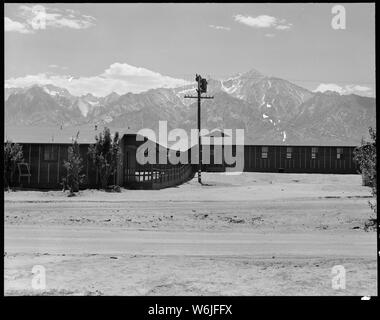 Manzanar Relocation Center, Manzanar, Kalifornien. Das neue Krankenhaus in diesem Krieg Relocation Authority. . .; Umfang und Inhalt: Der vollständige Titel für dieses Foto lautet: manzanar Relocation Center, Manzanar, Kalifornien. Das neue Krankenhaus in diesem Krieg Relocation Authority center ist fast bezugsfertig. Es wird komplett ausgestattet für die Bedürfnisse von 10.000 Personen zu kümmern. Es gibt Unterkünfte für 250 Betten. Es ist vollständig isoliert, hat doppelte Böden, innen Heizung und mit allen neuen Geräten. Dieses Krankenhaus wird durch Umsiedler Ärzte und Krankenschwestern besetzt werden. Stockfoto