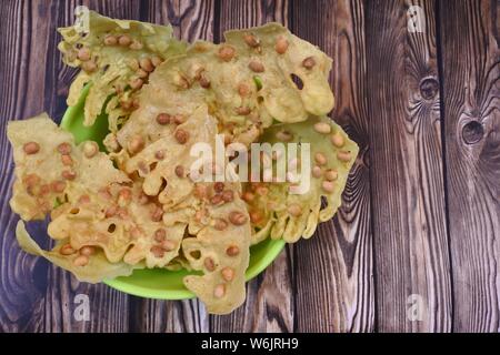Rempeyek, frittierte peanut Cracker Stockfoto