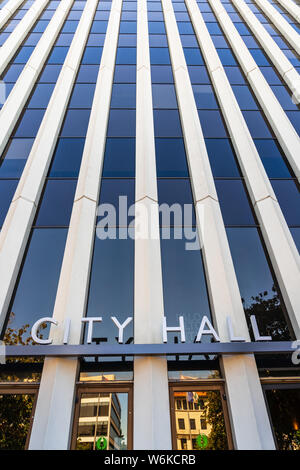 Juli 26, 2019 in Palo Alto/CA/USA - Nahaufnahme von Palo Alto Rathaus; San Francisco Bay Area. Stockfoto