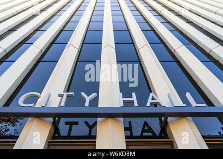 Juli 26, 2019 in Palo Alto/CA/USA - Nahaufnahme von Palo Alto Rathaus; San Francisco Bay Area. Stockfoto