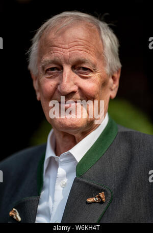 Rust, Deutschland. 18 Juli, 2019. Peter Straub (CDU), ehemaliger Präsident des baden-württembergischen Landtags, steht im Europa-Park. Quelle: Patrick Seeger/dpa/Alamy leben Nachrichten Stockfoto