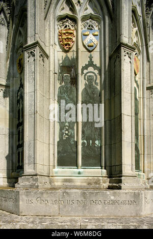 Die Note 1 aufgeführten Eleanor Cross War Memorial, Sledmere, Yorkshire, Großbritannien. Stockfoto