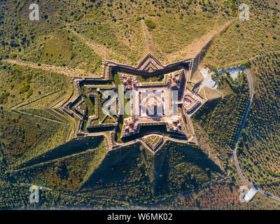 Malerische Luftaufnahme von Star fort von La Lippe (Nossa Senhora da graca Fort) oben auf dem Monte da Graca in der Nähe von Elvas, Portugal Stockfoto