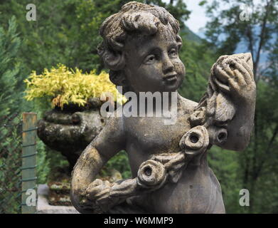 Die Kinder Statue in Perello Heiligtum, Bergamo, Lombardei, Italien Stockfoto