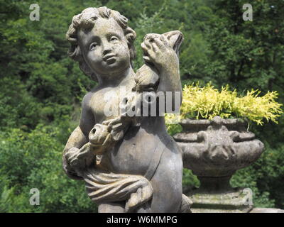 Die Kinder Statue in Perello Heiligtum, Bergamo, Lombardei, Italien Stockfoto