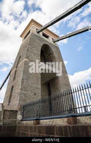 Clifton Suspension Bridge überspannt den Fluss Avon, Bristol, Vereinigtes Königreich Stockfoto