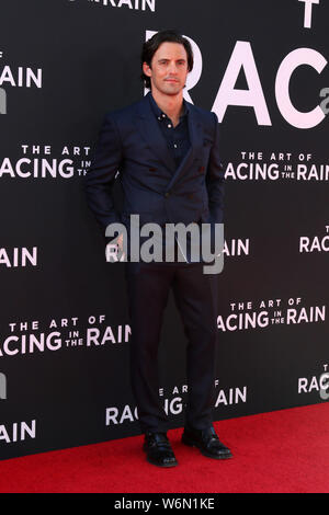 August 1, 2019, Los Angeles, CA, USA: LOS ANGELES - Aug 1: Milo Ventimiglia an die ''The Art of Racing in the Rain'' Uraufführung am El Capitan Theatre am 1. August 2019 in Los Angeles, CA (Credit Bild: © Kay Blake/ZUMA Draht) Stockfoto