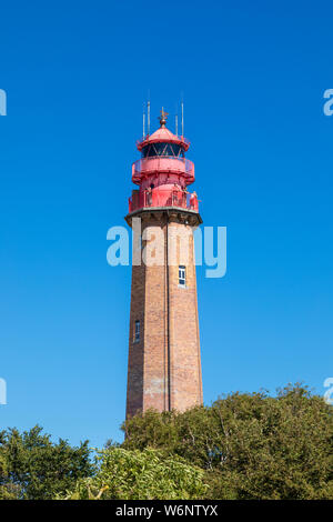 Flügge Leuchtturm, Insel Fehmarn, Ostsee. Besucher auf der Plattform. Stockfoto