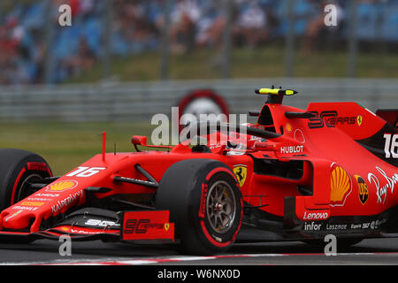 Budapest, Ungarn. 02 August, 2019. Charles Leclerc der Scuderia Ferrari am Anschluss während der Praxis für die F1 Gran Prix von Ungarn Credit: Marco Canoniero/Alamy leben Nachrichten Stockfoto