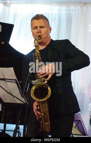 Iain Ballamy, Wassermühle Jazz Club, Dorking, Surrey, vom 2. Juli 2019. Stockfoto