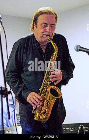 Greg Abate, Splash Punkt Jazz Club, Eastbourne, East Sussex, 24. Juli 2019. Stockfoto