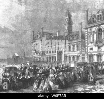 "Die Einweihung von Wellington College, Sandhurst: Ankunft der Königin Victoria, 29. Januar 1859", (1901). Wellington College, einer öffentlichen Schule in Sandhurst, Berkshire, wurde von Queen Victoria und der Earl of Derby im Jahr 1859 als nationales Monument der Herzog von Wellington gegründet. Von "The Illustrated London News Record der glorreichen Herrschaft der Königin Victoria 1574: das Leben und den Beitritt von König Edward VII. und das Leben der Königin Alexandra". [London, 1901] Stockfoto