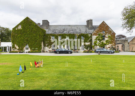 Glamping und Urlaub auf dem Bauernhof bei Cloughjordan House in der Grafschaft Tipperary, Irland Stockfoto